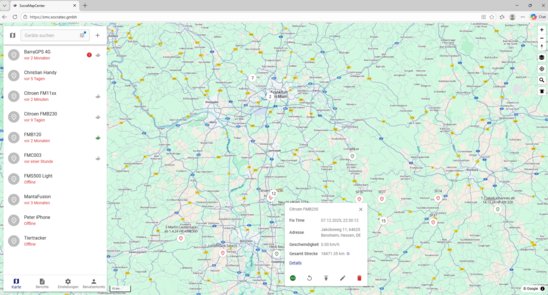 Der aktuelle Standort des Fahrzeugs sowie weitere Informationen werden in der Karte dargestellt.